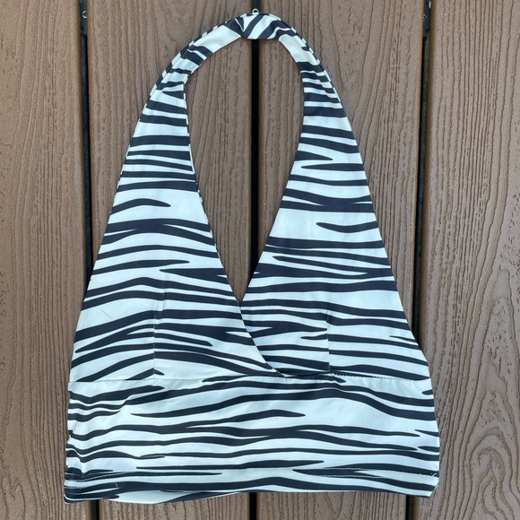 Princess Polly Zebra Halter Top - Picture 4 of 4